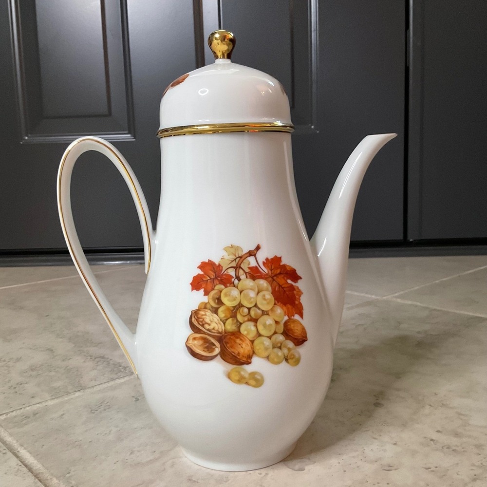 Hutschenreuther Hohenberg Germany Olivia 63 Coffee Pot Grapes Walnuts Gold Trim